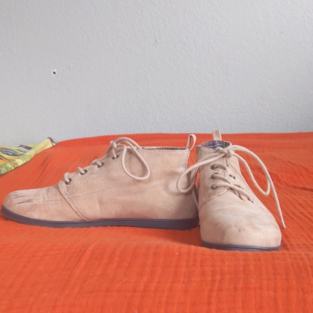 Forever 21 tan suede shoes